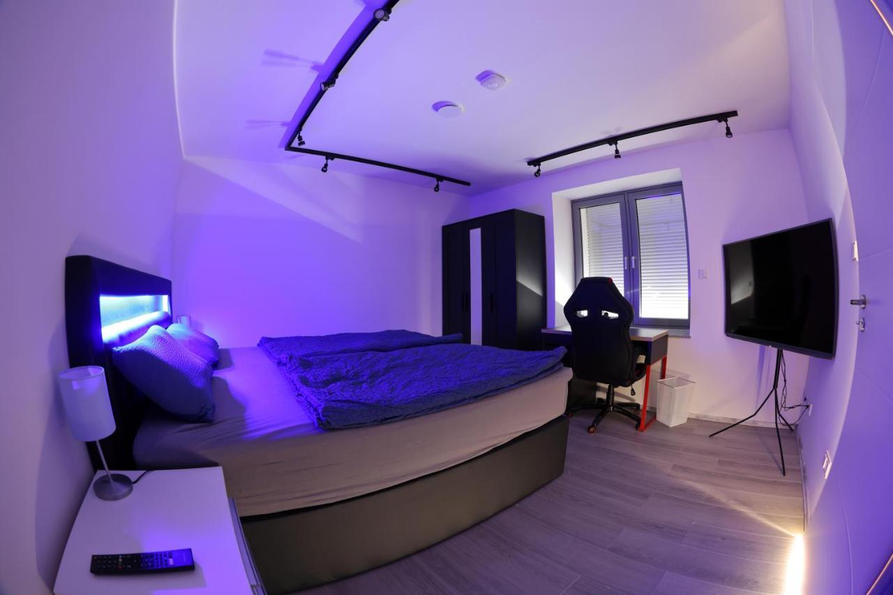 Appartement Modern Und Neu, Ausstattung Mit Kaffeevollautomat, 2x Netflix-tv, Lueftungsanlage, Geschirrspueler Wallerfangen